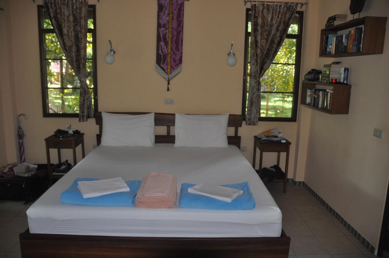 Lake View Bungalows Khao Lak Esterno foto